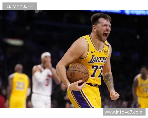 詹姆斯愿意帮助东契奇减轻持球压力提升球队表现