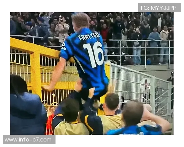 记者：加拉塔萨雷准备3500万欧租借强制买断报价弗拉泰西